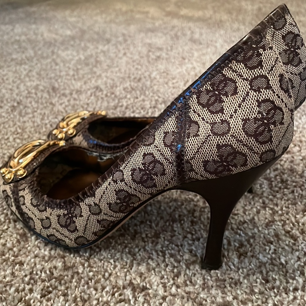 Guess by Marciano emblem high heels - 8 - Picture 4 of 7